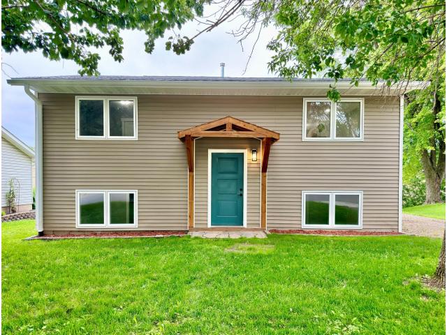 1208 Crestview Road Albert Lea MN 56007 - MLS# 7127712