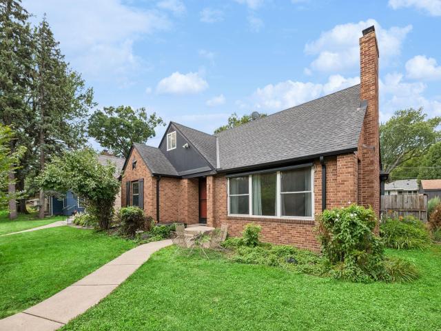 2011 Vincent Avenue N Minneapolis MN 55411 - MLS# 7127933