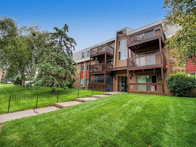 14620 Garrett Avenue Unit 112 Apple Valley MN 55124 - MLS# 7127952