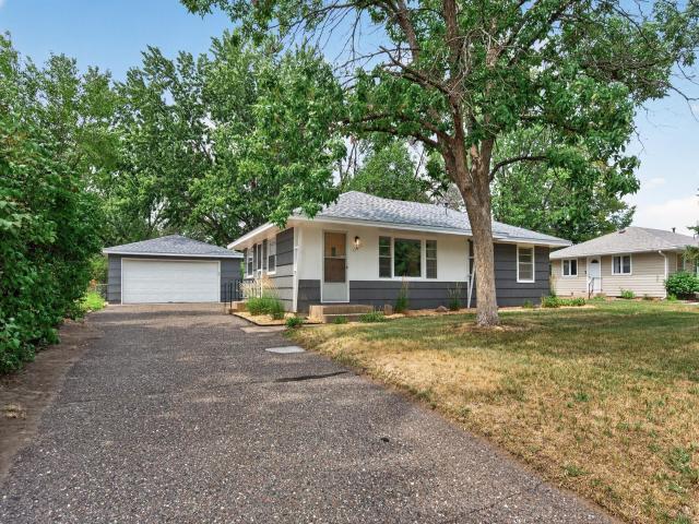 11672 N Heights Drive NW Coon Rapids MN 55433 - MLS# 7128339