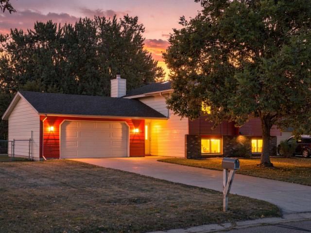 8106 Vincent Avenue N Brooklyn Park MN 55444 - MLS# 7128412