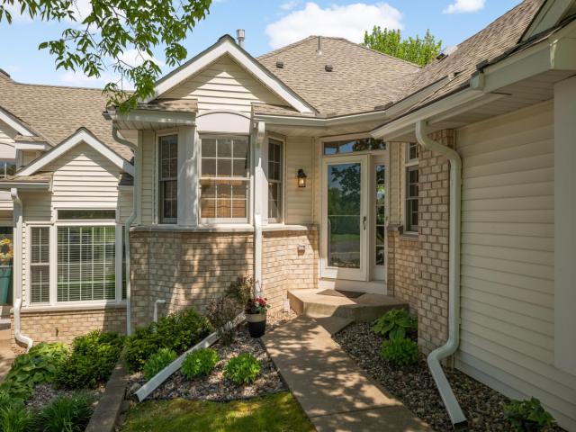 16270 Crystal Hills Drive Lakeville MN 55044 - MLS# 7128466
