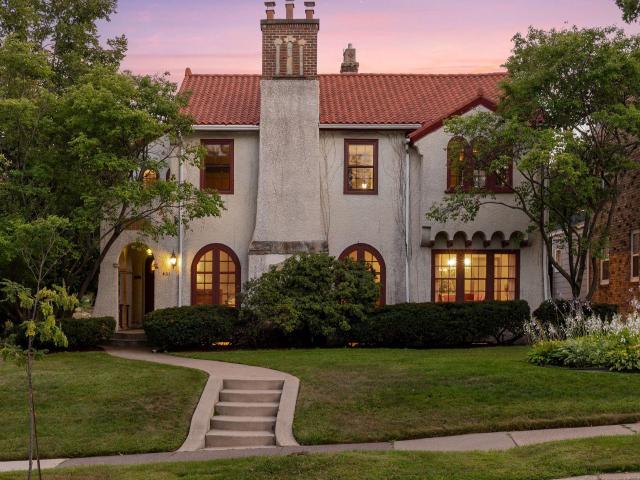401 W Minnehaha Parkway Minneapolis MN 55419 - MLS# 7128479