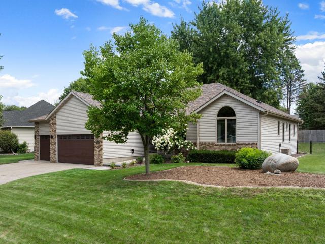 659 Crestview Lane Owatonna MN 55060 - MLS# 7128541