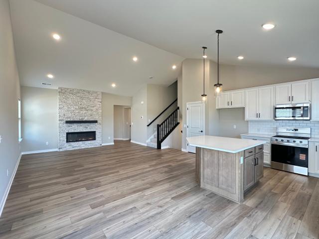 1664 Lund Way Shakopee MN 55379 - MLS# 7128578
