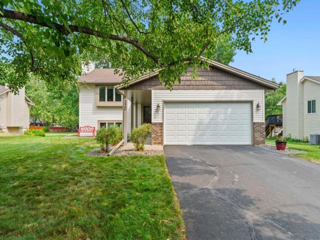 9220 Orchid Lane N Maple Grove MN 55369 - MLS# 7128628