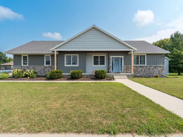 2232 Coventry Lane North Mankato MN 56003 - MLS# 7128857