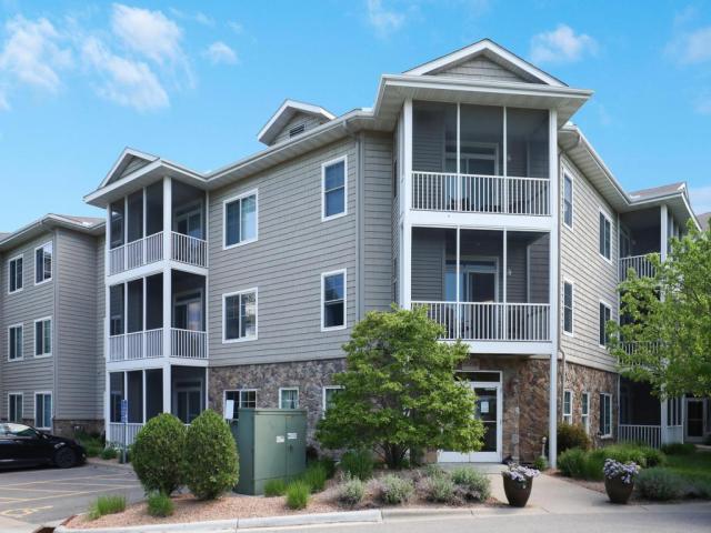 110696 Village Road Unit 119 Chaska MN 55318 - MLS# 7128865