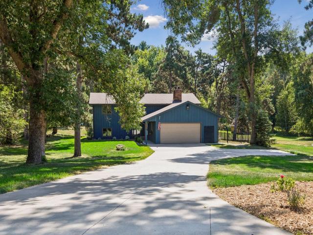 8249 Deer Pond Court N Lake Elmo MN 55042 - MLS# 7128962