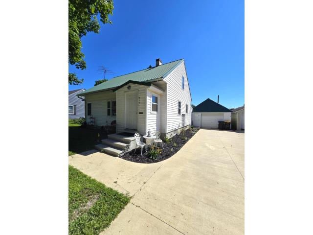 529 N Section Avenue Spring Valley MN 55975 - MLS# 7129037