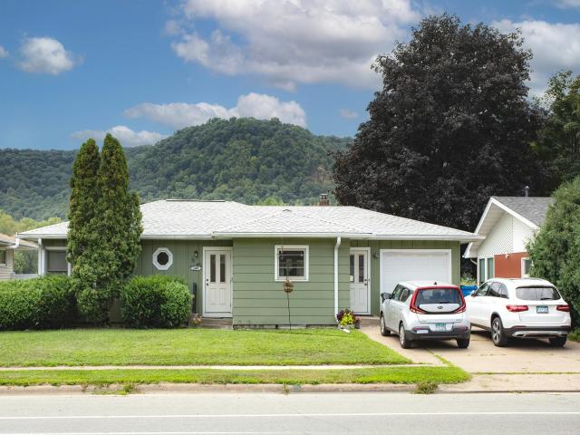 1103 Gilmore Avenue Winona MN 55987 - MLS# 7129104