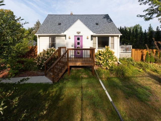 2725 Division Street N North Saint Paul MN 55109 - MLS# 7129683