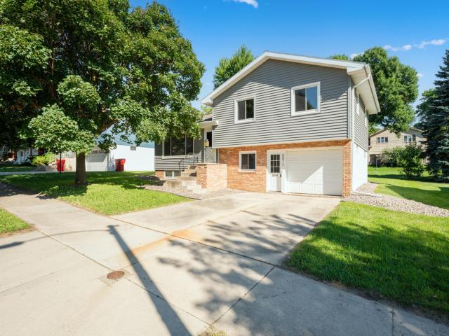 807 26th Street NW Rochester MN 55901 - MLS# 7129949