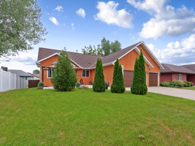 1905 Prairie Lane NE Owatonna MN 55060 - MLS# 7129956