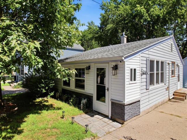 134 Fairfax Street Winona MN 55987 - MLS# 7130345