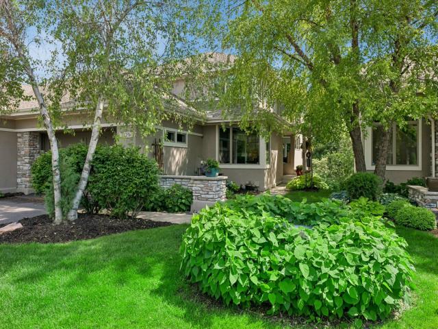 1329 Waterford Drive Golden Valley MN 55422 - MLS# 7130701