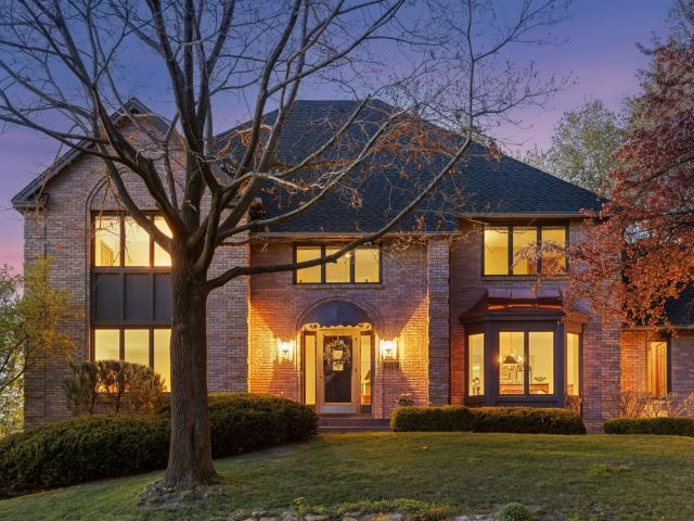 11202 Mount Curve Road Eden Prairie MN 55347 - MLS# 7130921