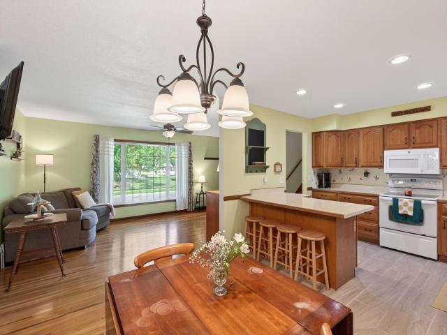 1094 Lowell Drive Apple Valley MN 55124 - MLS# 7131475