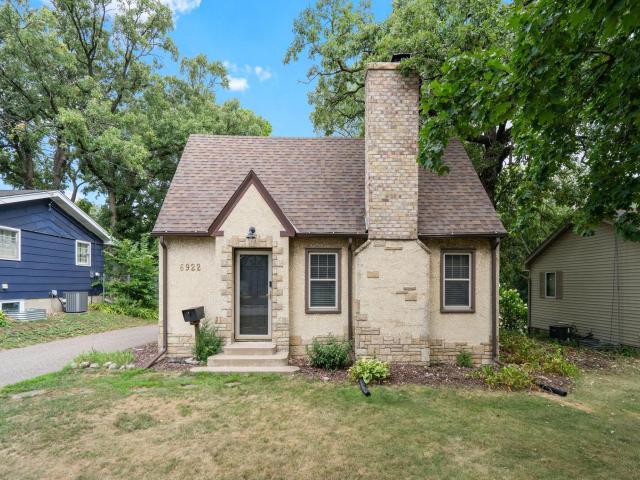 6922 Corvallis Avenue N Crystal MN 55428 - MLS# 7131537