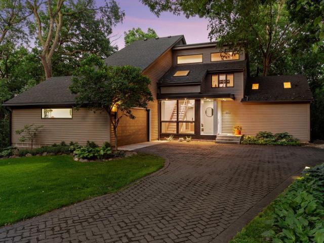 13001 Brenwood Trail Minnetonka MN 55343 - MLS# 7131574