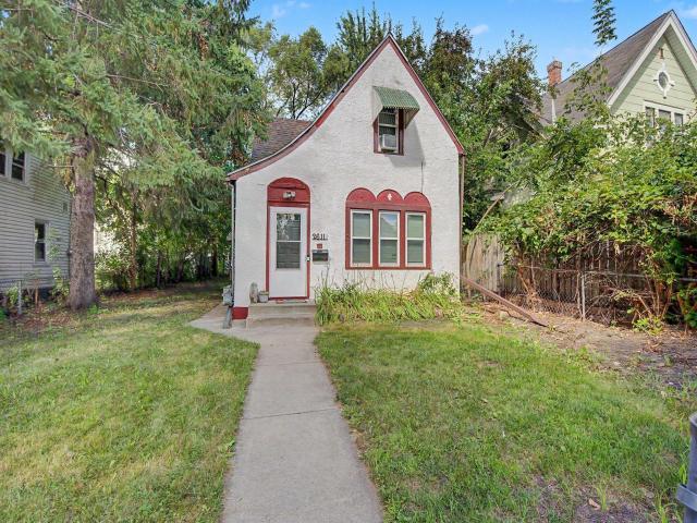 2611 Girard Avenue N Minneapolis MN 55411 - MLS# 7131716
