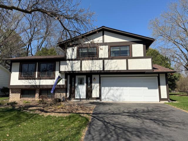 1013 Robinhood Place Shoreview MN 55126 - MLS# 7131788