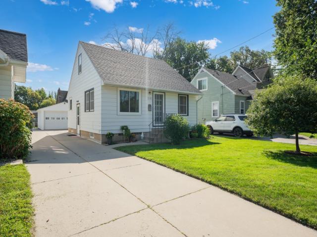 210 11th Avenue NE Rochester MN 55906 - MLS# 7132239
