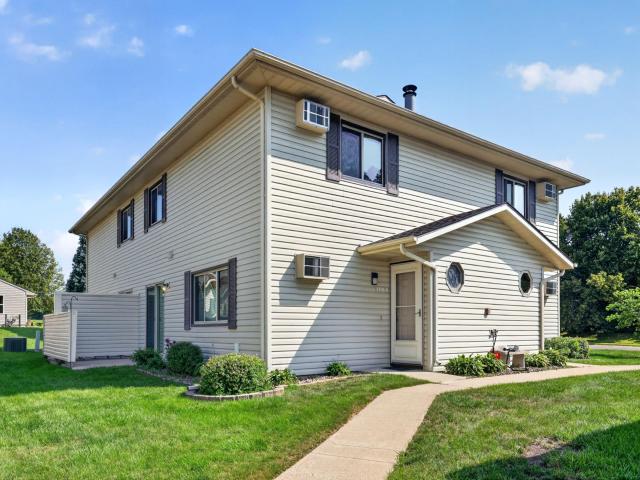 2801 19th Avenue NW Unit D Rochester MN 55901 - MLS# 7132246