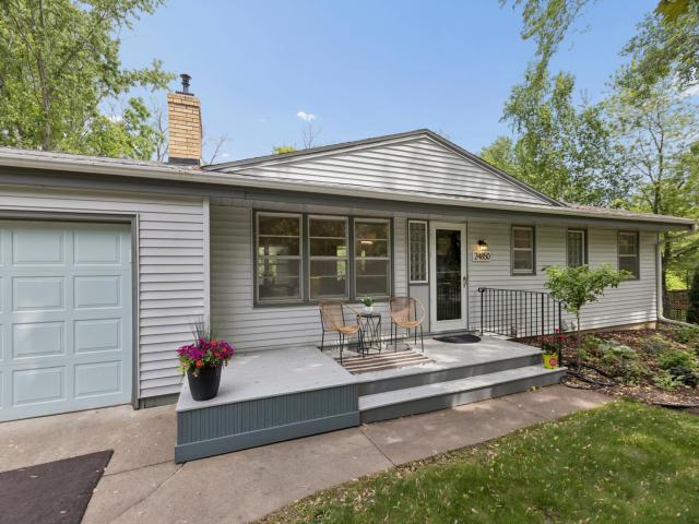 24850 Amlee Road Excelsior MN 55331 - MLS# 7132399