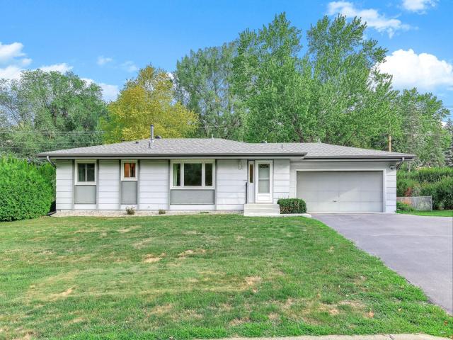 104 Meadow Circle N Burnsville MN 55337 - MLS# 7132691
