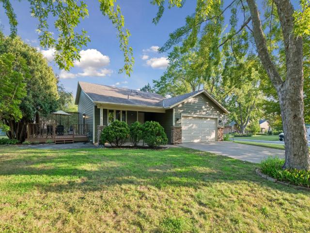 951 Redwing Court Chanhassen MN 55317 - MLS# 7133040