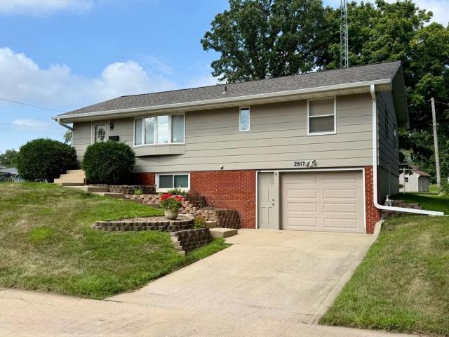 2817 15th Avenue NW Rochester MN 55901 - MLS# 7133162