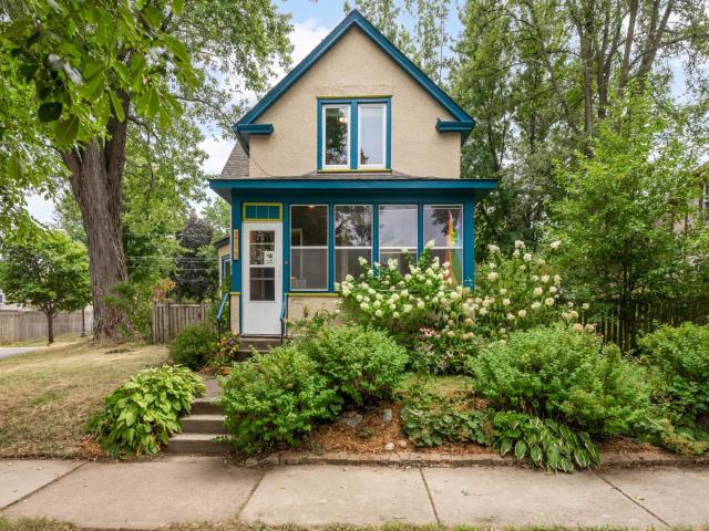 210 Sidney Street W Saint Paul MN 55107 - MLS# 7133814