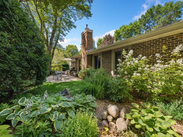 1900 Lanewood Lane N Plymouth MN 55447 - MLS# 7133836