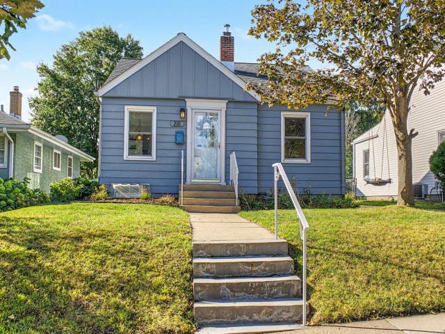 210 Curtice Street W Saint Paul MN 55118 - MLS# 7133956