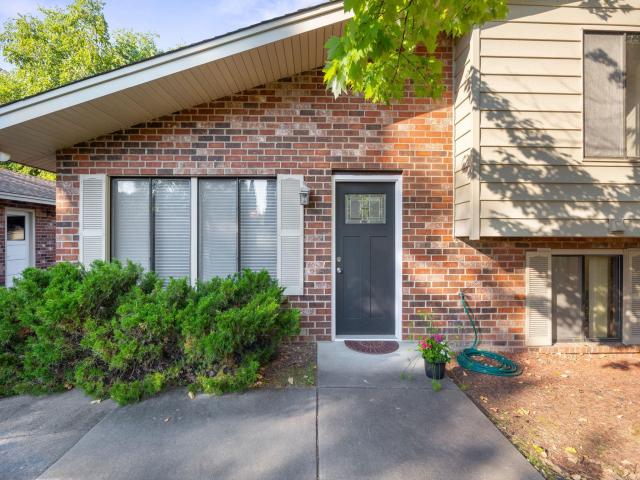 2241 Country Lane Minnetonka MN 55305 - MLS# 7134061