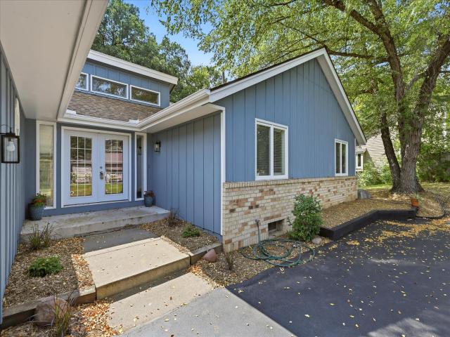 1592 Sherwood Court Saint Paul MN 55122 - MLS# 7134106