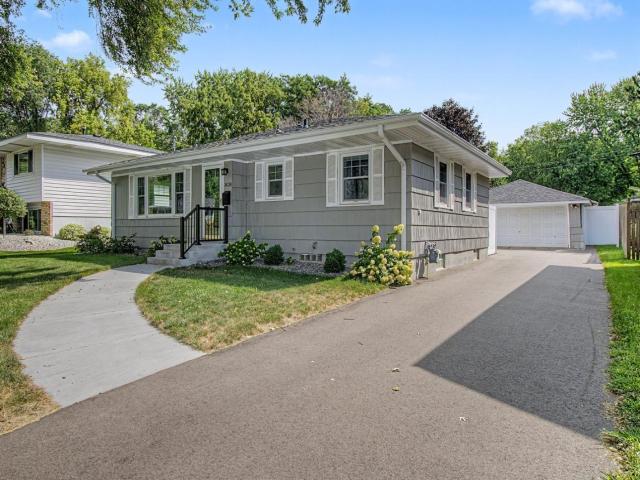 1424 Rhode Island Avenue N Golden Valley MN 55427 - MLS# 7134193