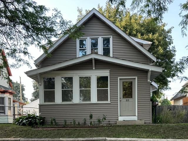 823 Juno Avenue Saint Paul MN 55102 - MLS# 7134203