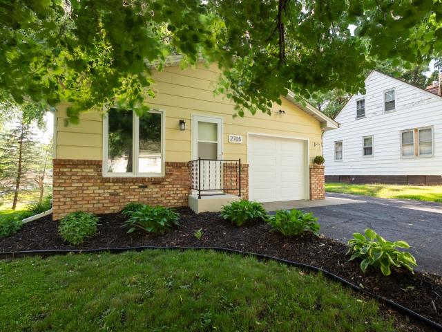 2705 Larch Lane N Minneapolis MN 55441 - MLS# 7134417