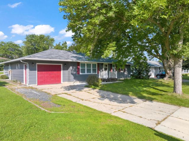 1006 Elmhill Drive Albert Lea MN 56007 - MLS# 7134468