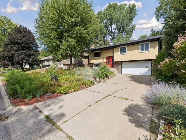 6800 Valley Place Crystal MN 55427 - MLS# 7134493