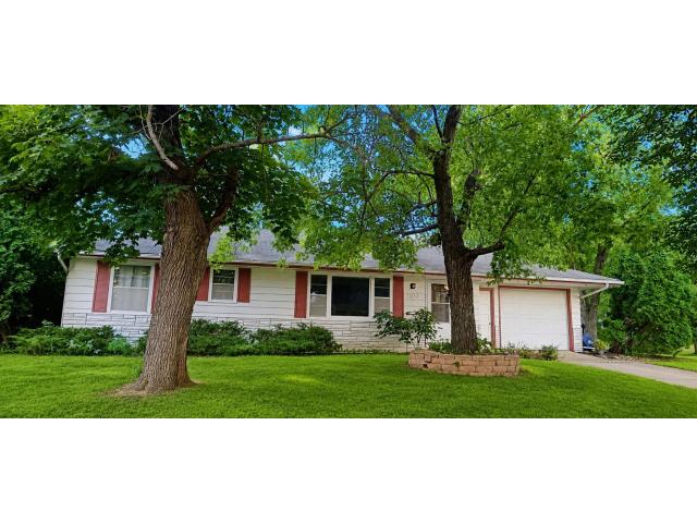 11333 Xavis Street NW Coon Rapids MN 55433 - MLS# 7134901