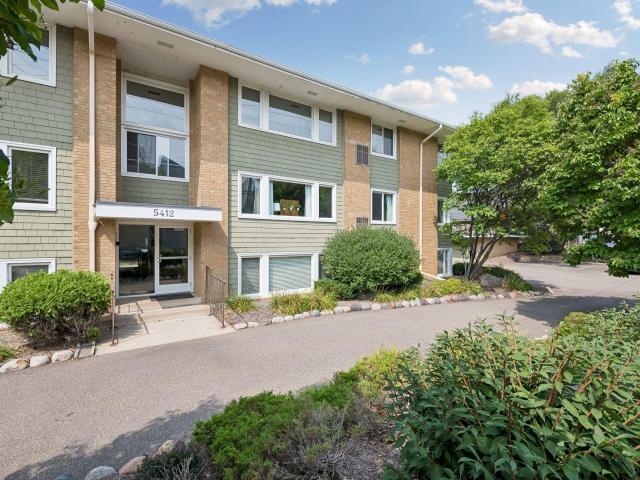 5412 France Avenue S Unit 112 Edina MN 55410 - MLS# 7134993