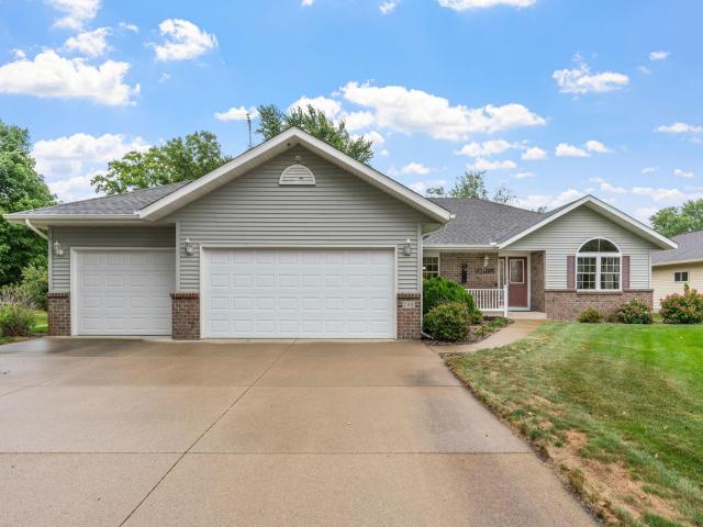 140 Cedar Drive S Lester Prairie MN 55354 - MLS# 7135064
