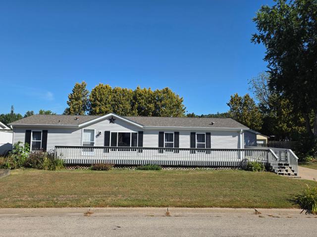 320 6th Avenue NE Plainview MN 55964 - MLS# 7135207
