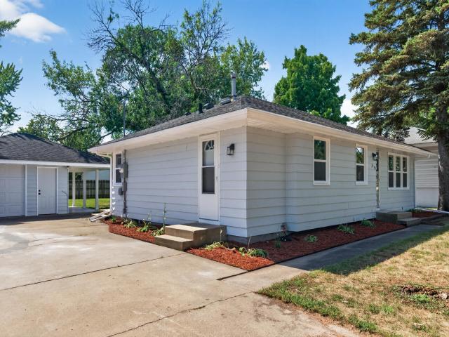 2940 115th Avenue NW Coon Rapids MN 55433 - MLS# 7135219