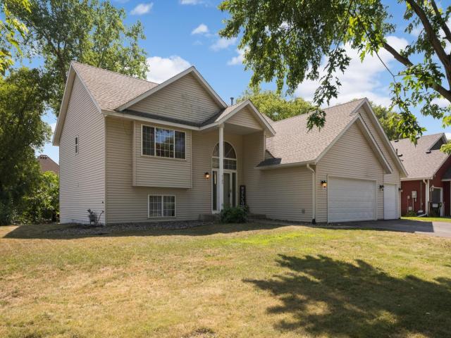 2180 63rd Street E Inver Grove Heights MN 55077 - MLS# 7135393