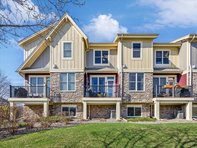 10733 Falling Water Lane Unit B Saint Paul MN 55129 - MLS# 7135458
