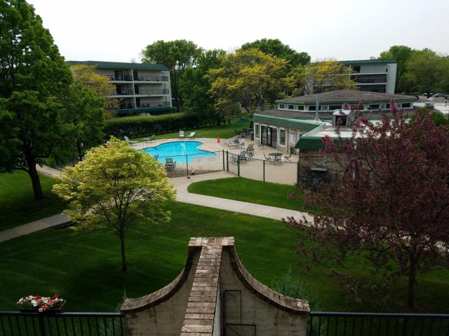 10401 Cedar Lake Road Unit 301 Minnetonka MN 55305 - MLS# 7135783